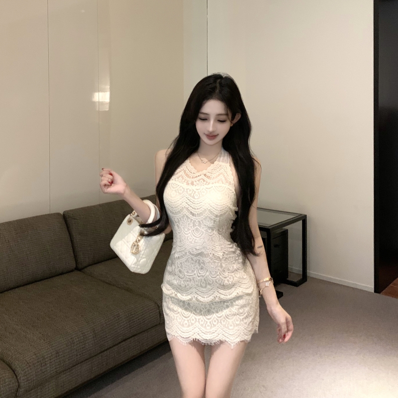 實拍實價 辣妹蕾絲掛脖修身顯瘦包臀連衣裙短款