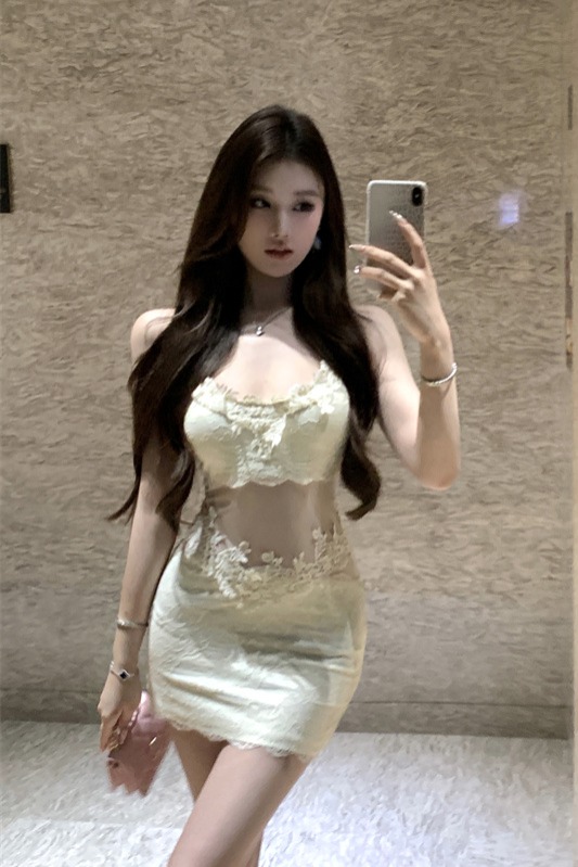 實拍實價  辣妹蕾絲吊帶連衣裙短款 帶胸墊