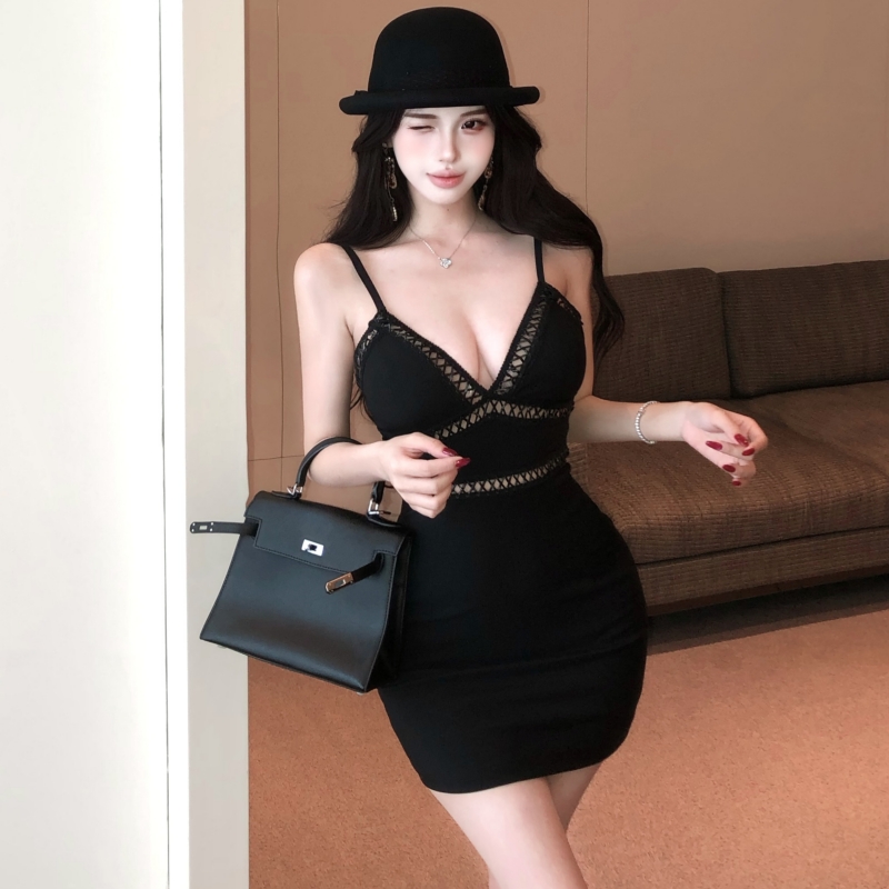 實拍實價  辣妹鏤空深V 吊帶修身顯瘦包臀連衣裙短款