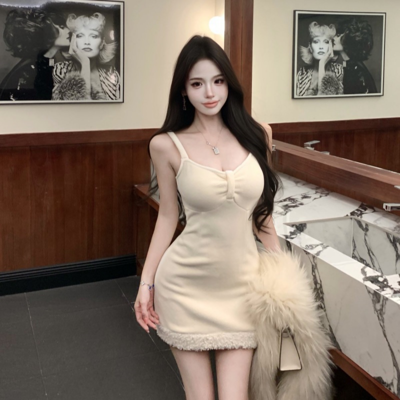 實拍實價 甜美溫柔毛絨外套性感吊帶短款連衣裙