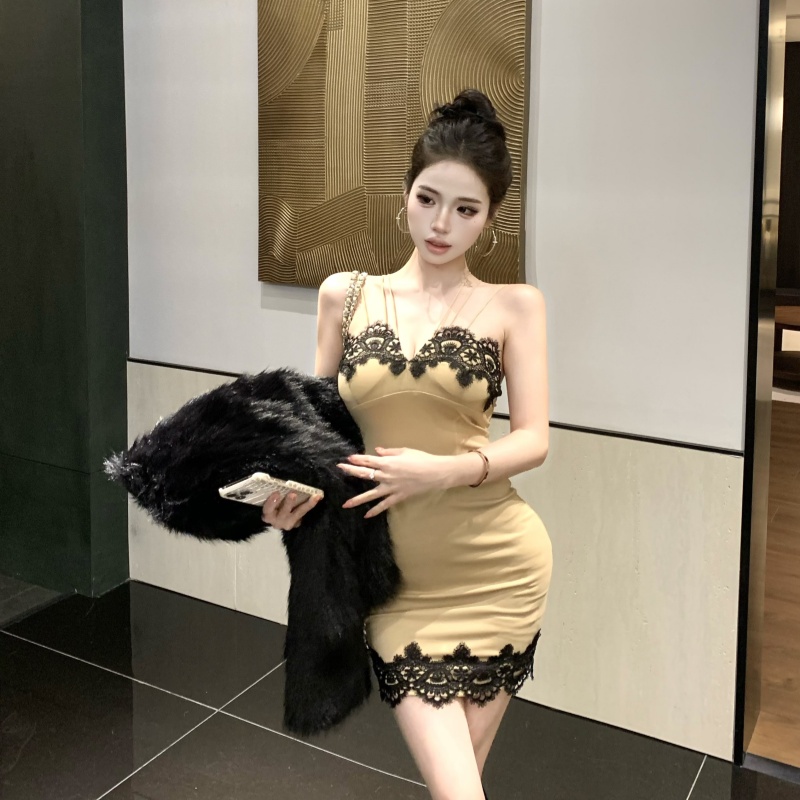 實拍實價 辣妹吊帶修身顯瘦包臀連衣裙短款