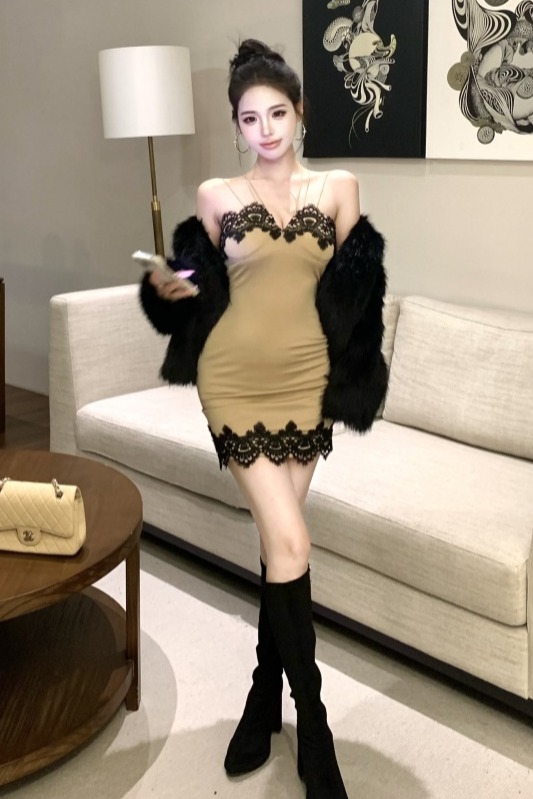 實拍實價 辣妹吊帶修身顯瘦包臀連衣裙短款