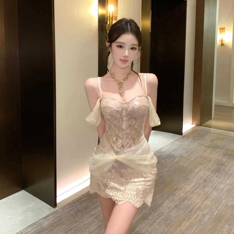 實拍實價 修身顯瘦蕾絲連衣裙 千金名媛風辣妹亮片抹胸包臀裙