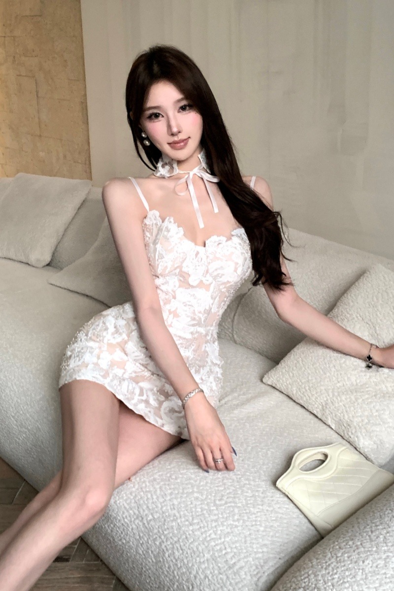 實拍實價 純欲性感白色蕾絲吊帶連衣裙女禮服包臂短裙