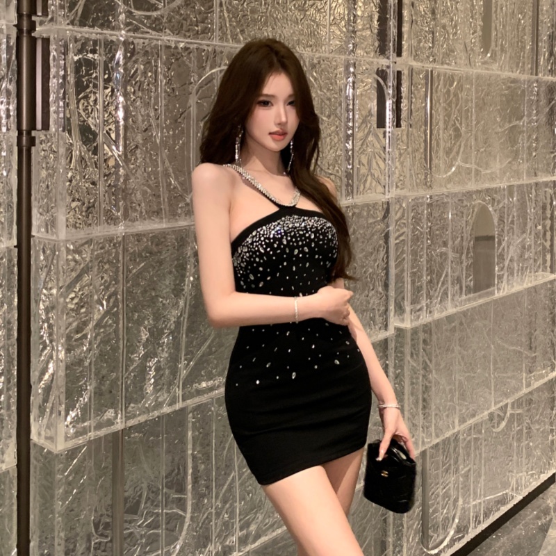 實拍實價 新款高級感燙鉆掛脖禮服裙性感收腰顯瘦包臀短裙