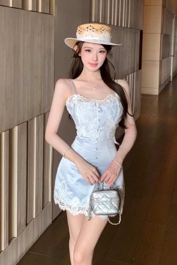 實拍實價 蕾絲拼接修身顯瘦辣妹吊帶連衣裙短款