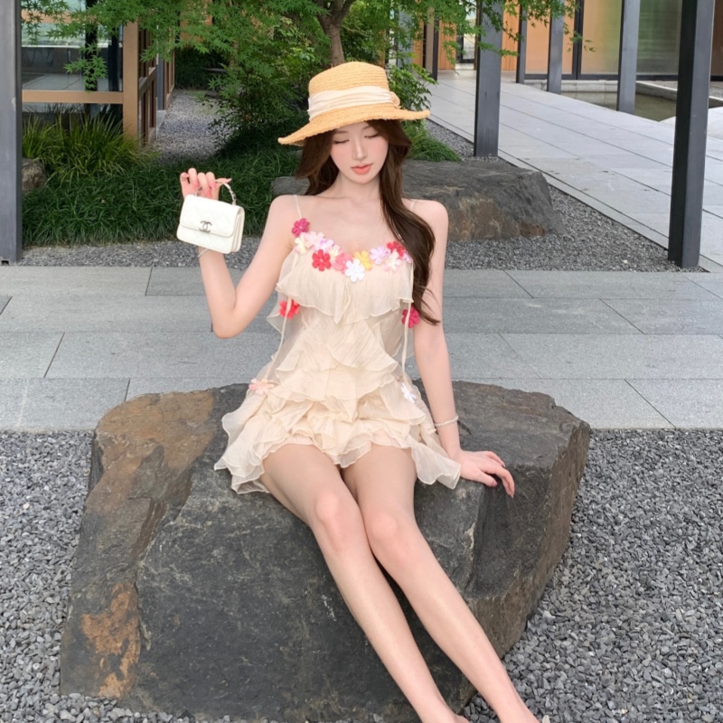 實拍實價 彩花荷葉邊飄帶連衣裙泡泡紗度假夏季新款短裙女