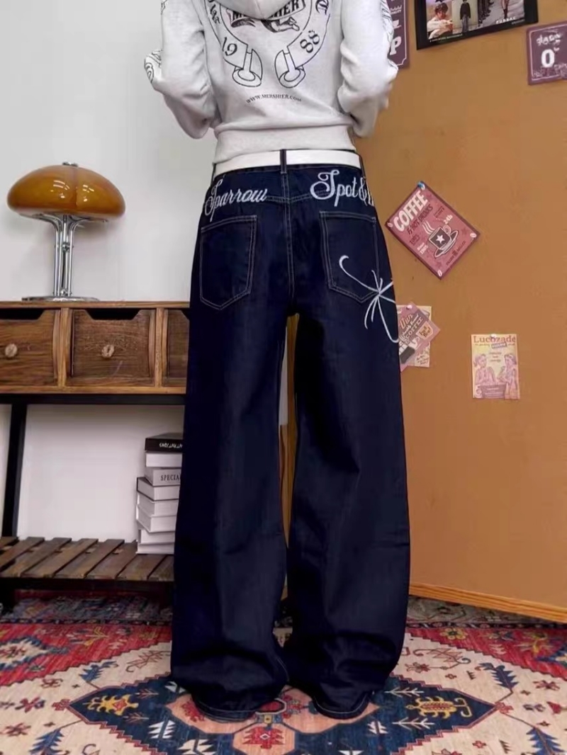 春夏美式復古字母刺繡彎刀牛仔褲女2026新款寬松顯瘦垂感闊腿長褲