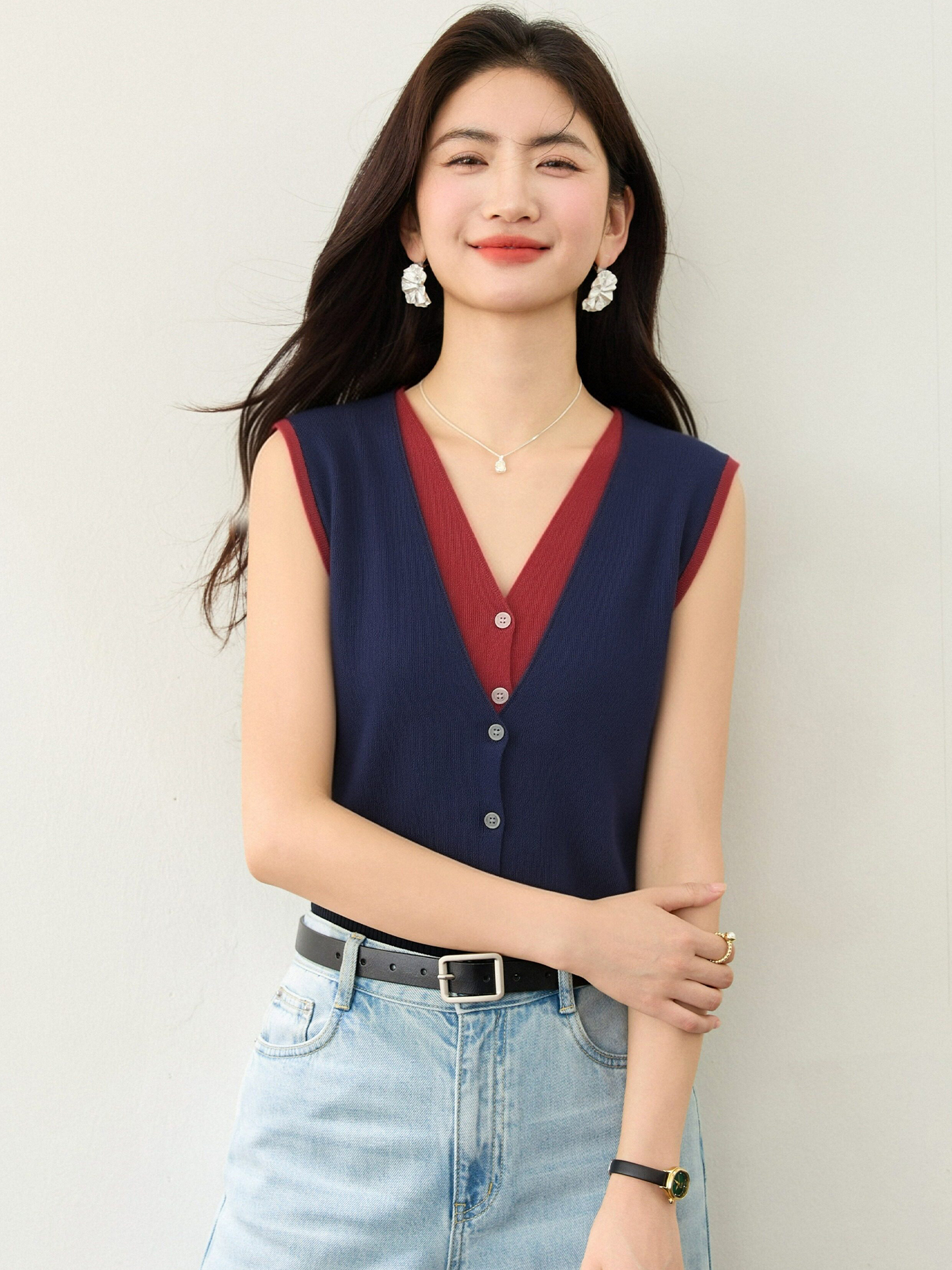 實拍◆有◆2026設計感撞色拼接假兩件馬甲V領無袖單排扣單穿坎肩