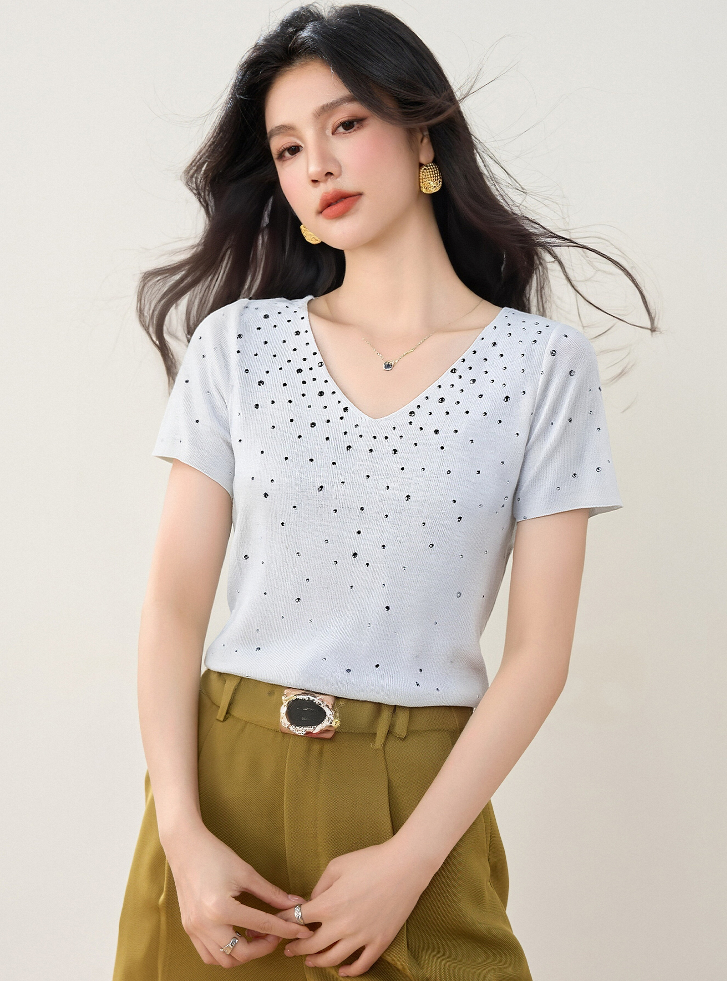 實拍◆有◆2026美式復古設計感V領燙鉆短袖t恤女夏季新款修身上衣