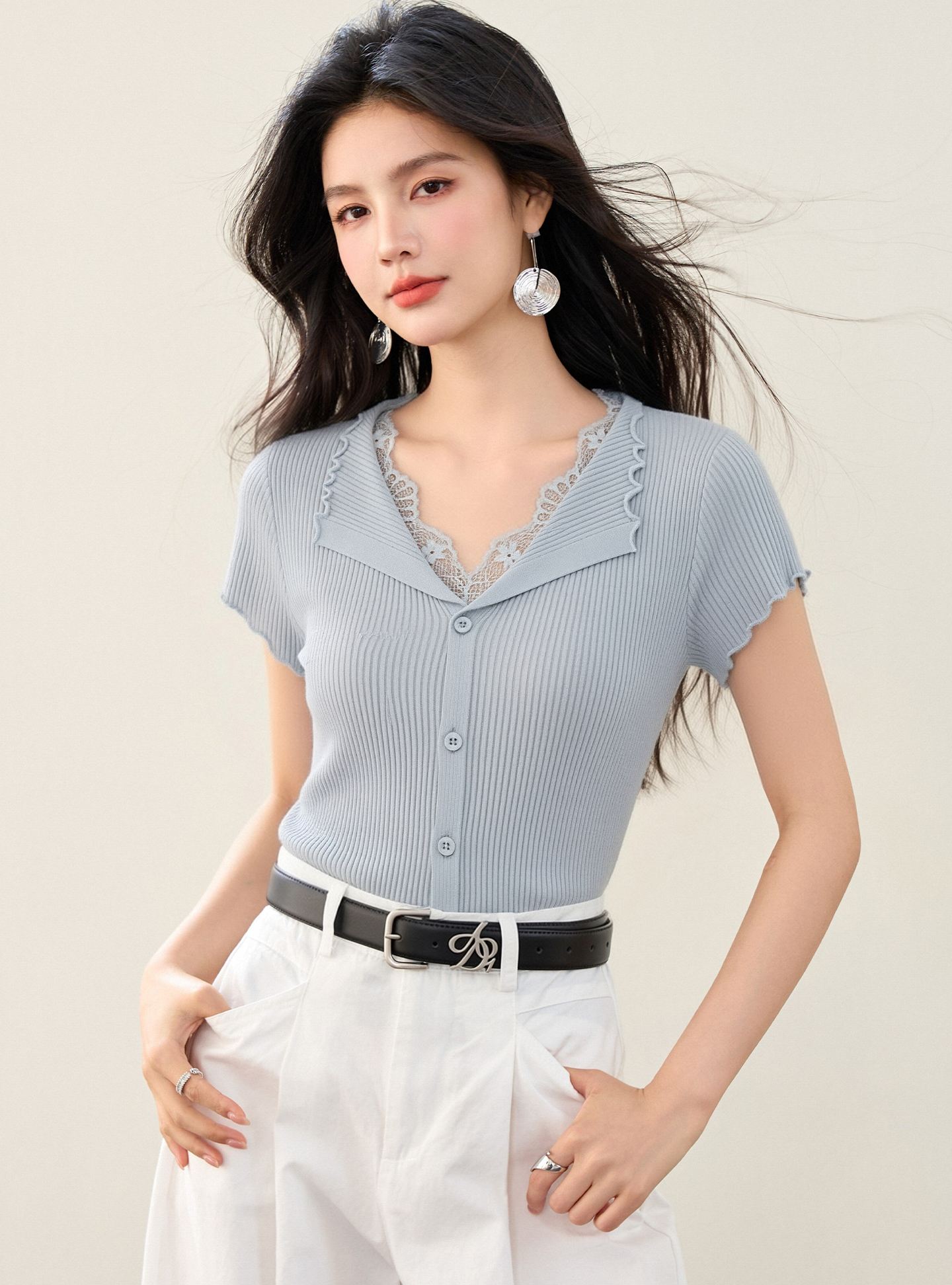 實拍◆有◆2026韓系V領蕾絲拼接短袖針織衫女夏修身減齡氣質上衣