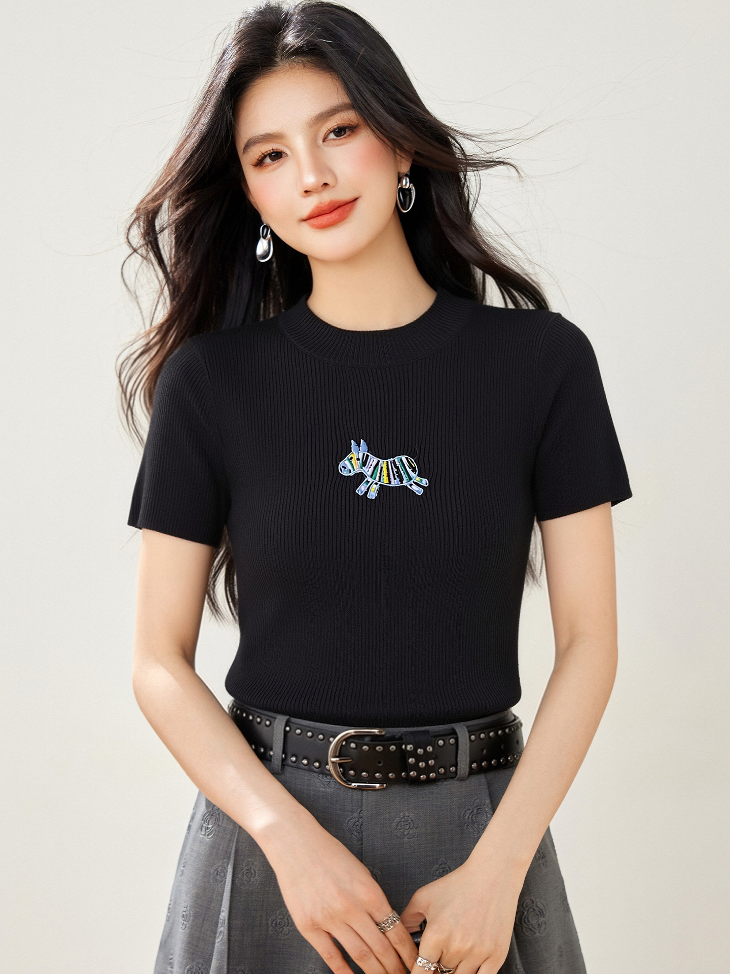 實拍◆有◆2026彩虹馬刺繡短袖針織女獨特超好看修身打底衫上衣