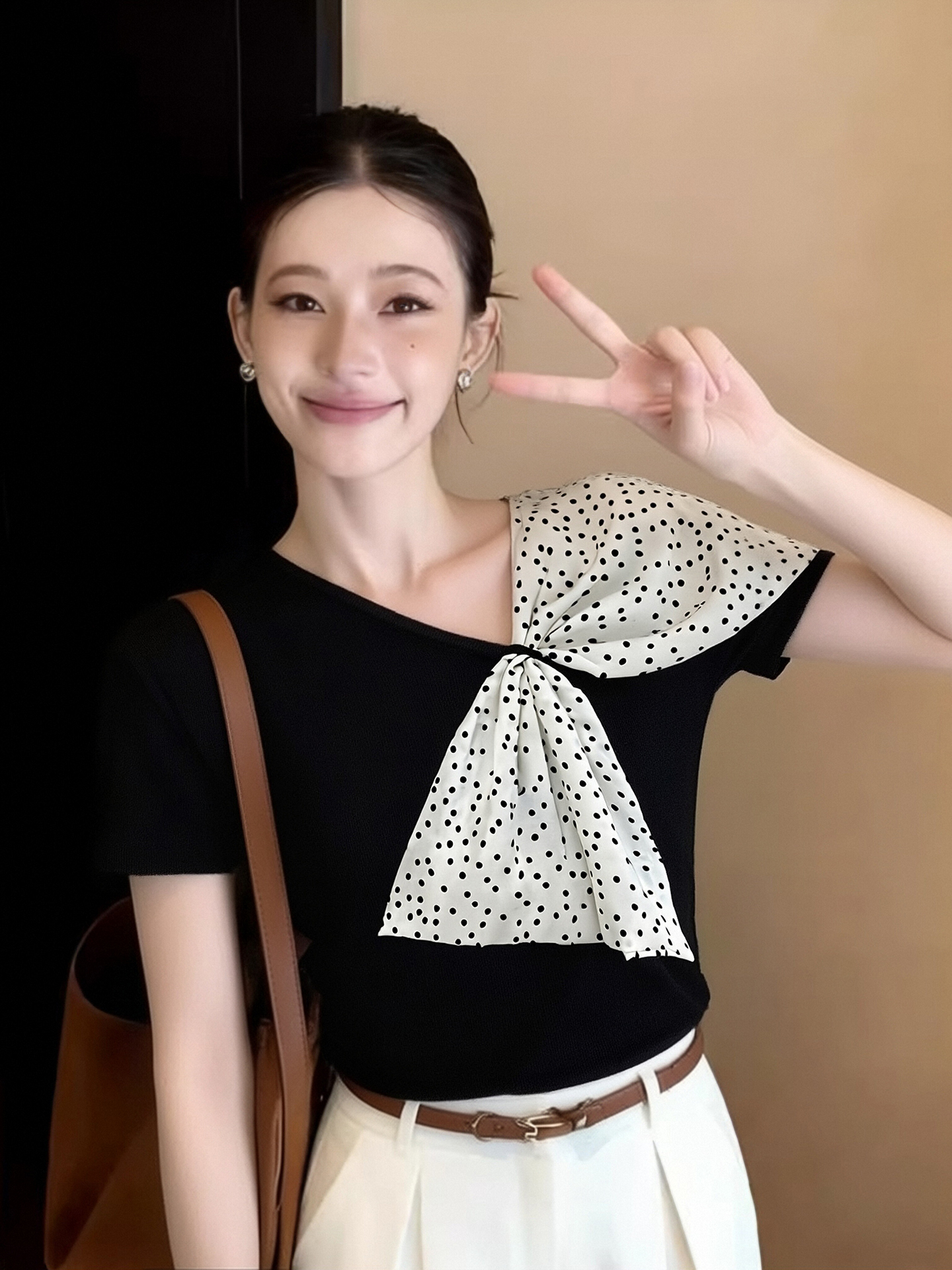 波點拼接斜肩短袖T恤女夏季韓系甜辣高級感修身露肩短款上衣