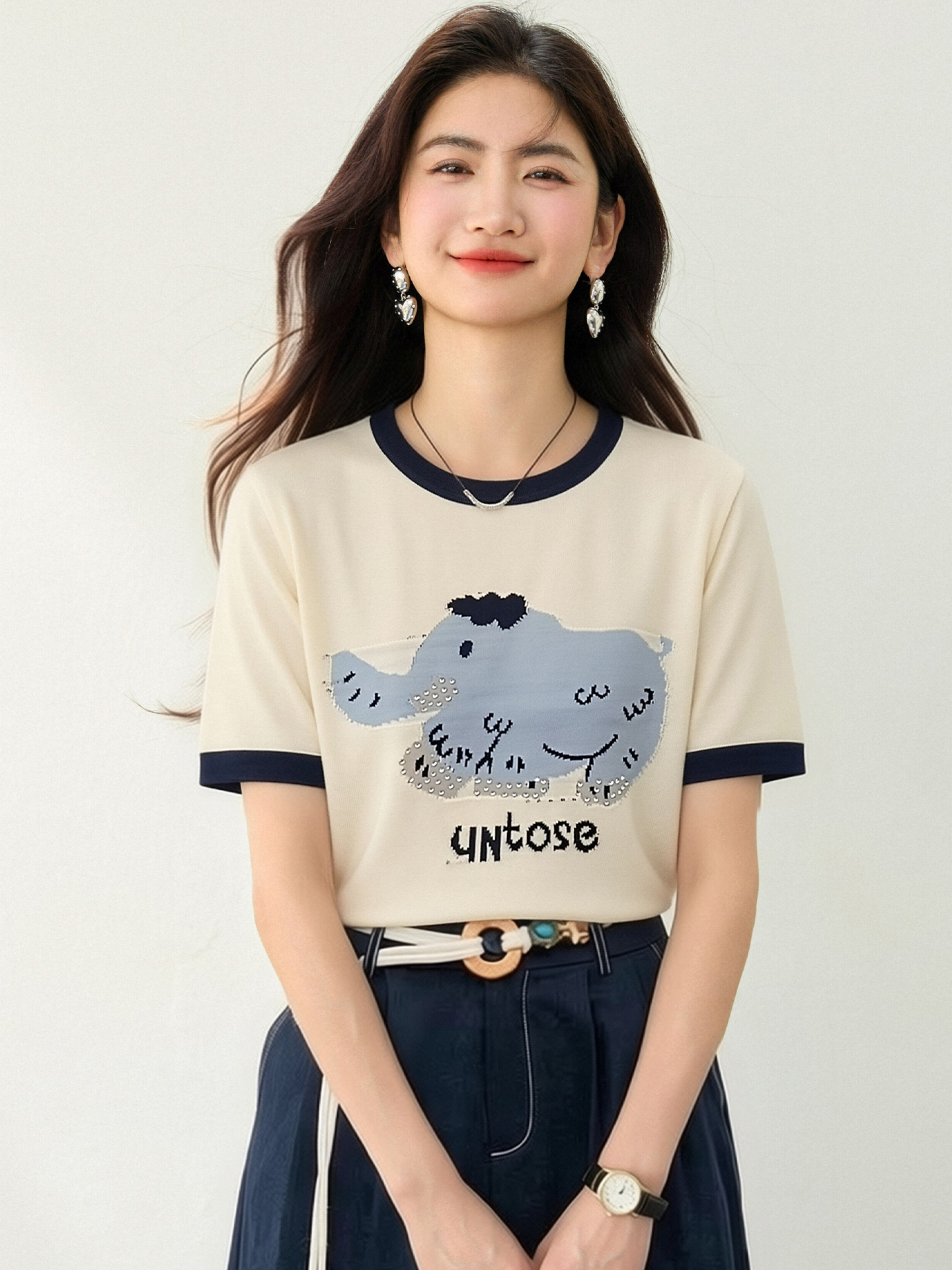 實拍◆有◆2026小象提花燙鉆撞色圓領短袖女新款寬松洋氣減齡上衣