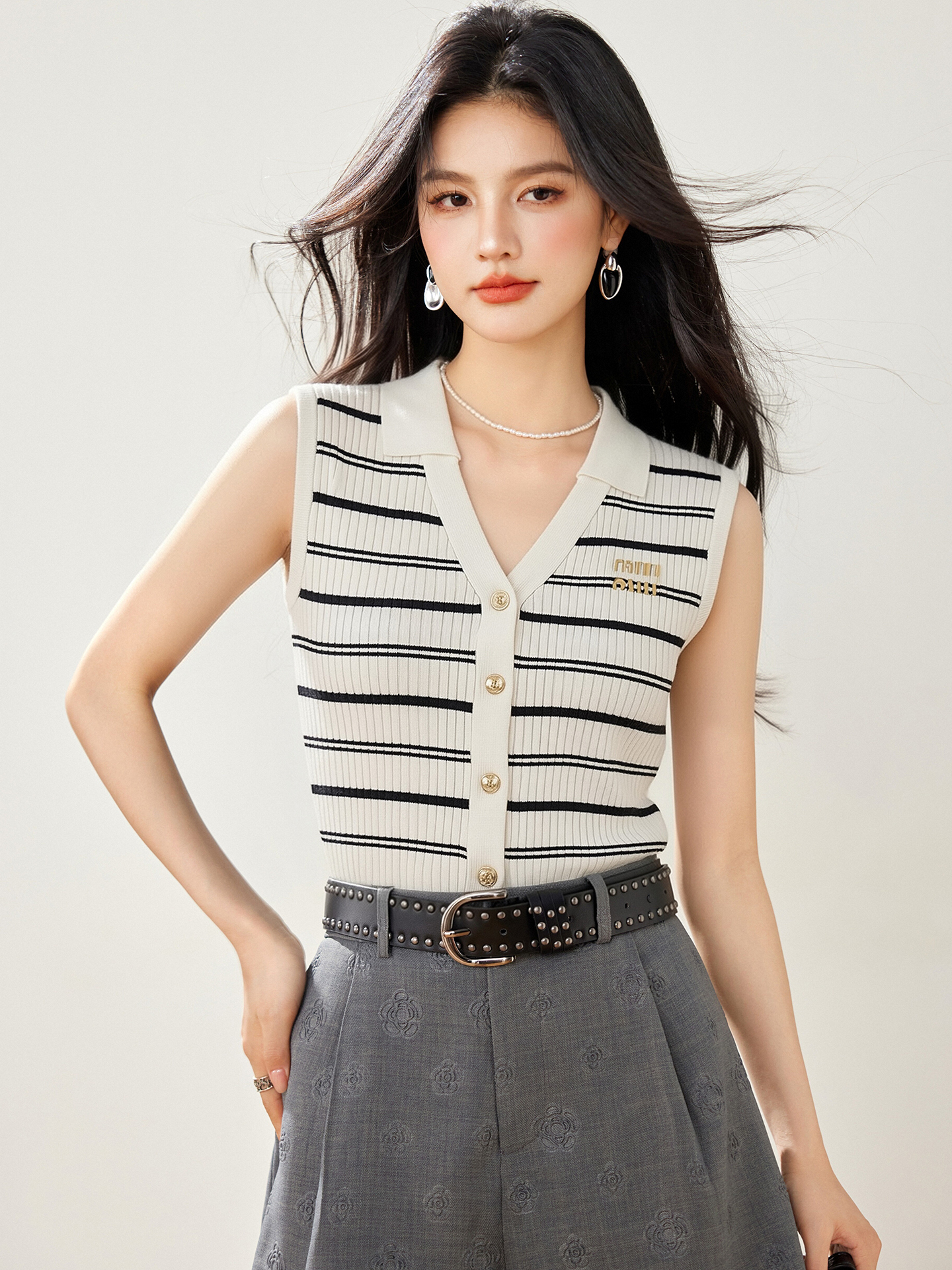 實拍◆有◆2026小香風條紋V領無袖背心女夏新款修身顯瘦翻領上衣