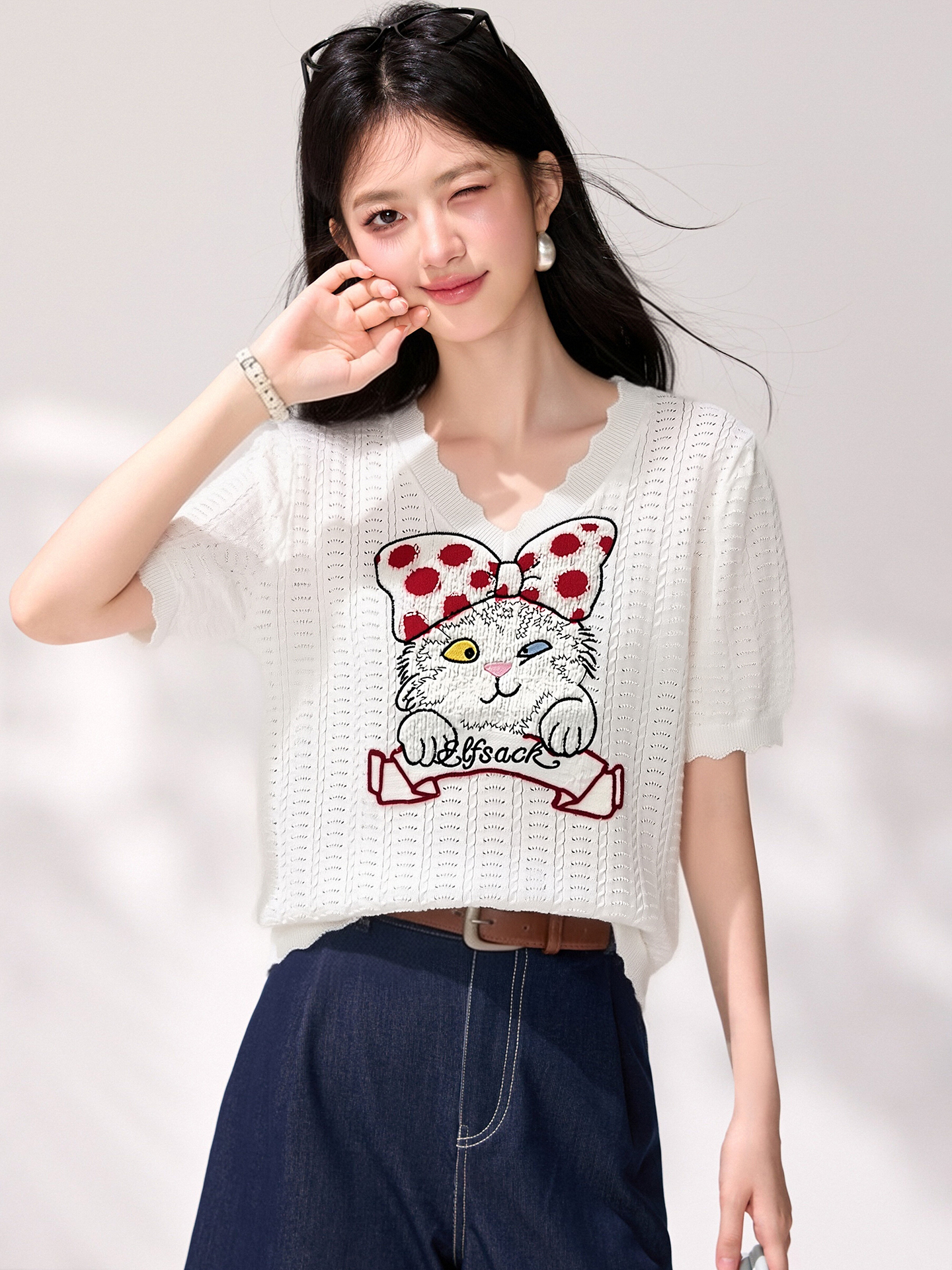 實拍◆有◆2026夏季定情貓咪刺繡v領短袖針織衫女夏顯瘦上衣