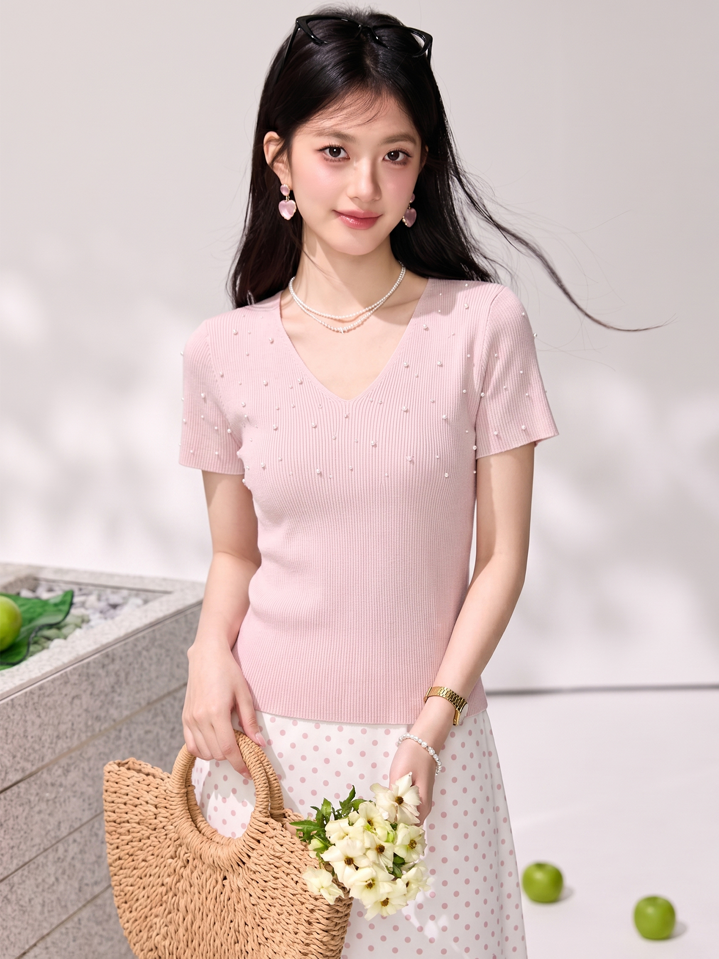 有◆2026夏季新款韓系V領燙鉆設計感短袖女氣質氛圍感修身上衣