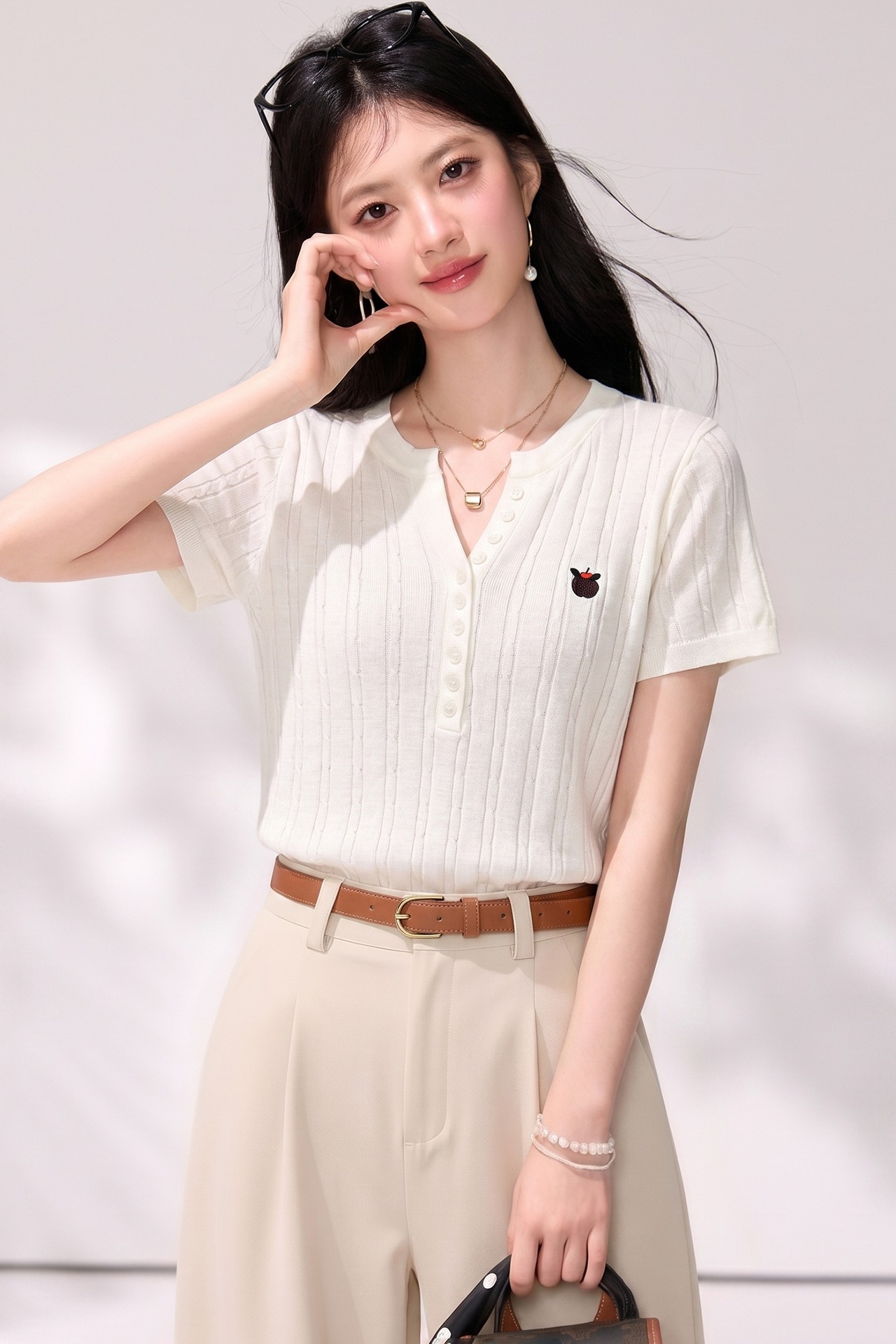 實拍◆有◆2026夏季老錢風刺繡V領麻花短袖t恤女修身半開領上衣