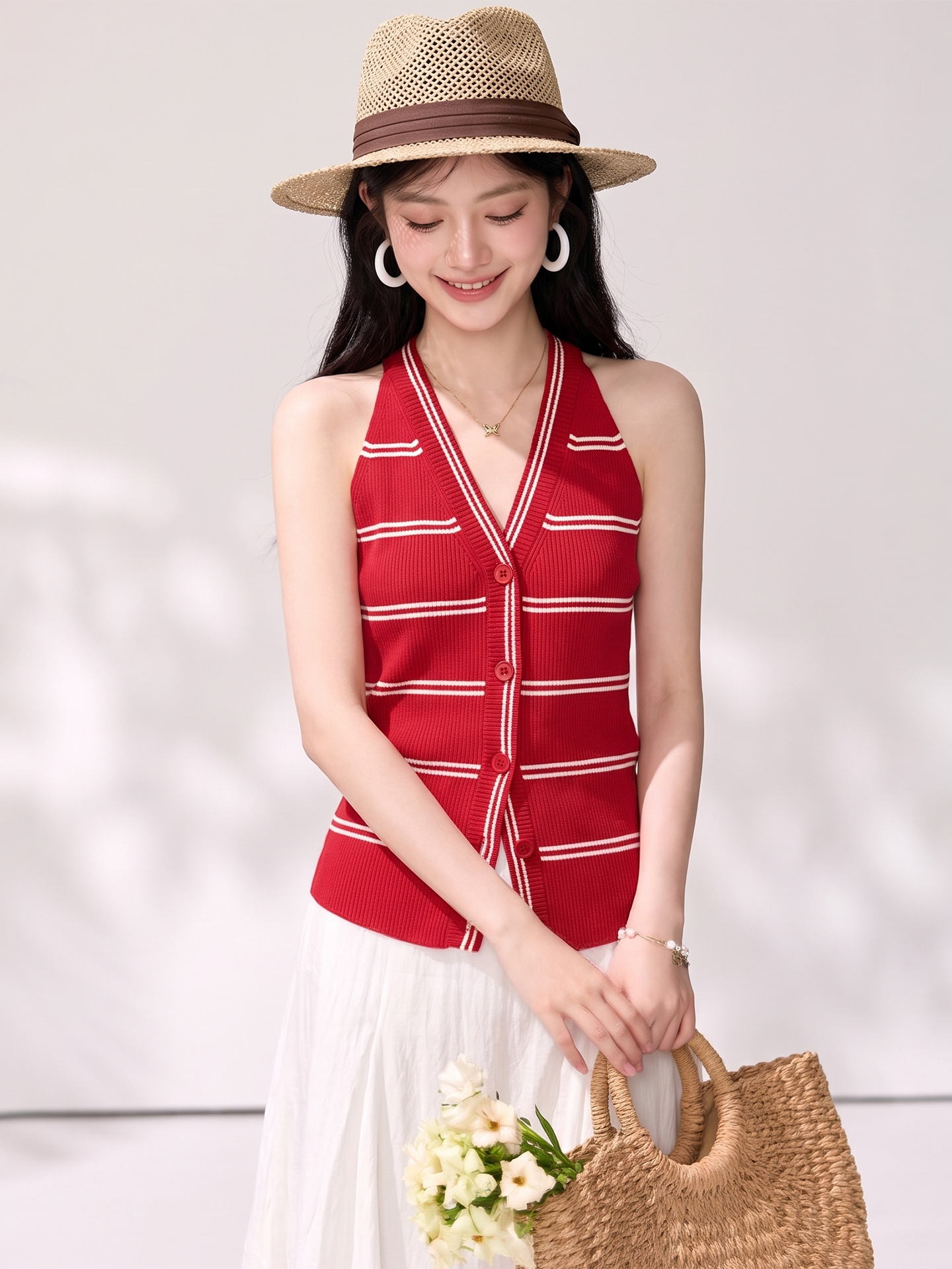 實拍2026年夏季新品V領紐扣彈力修身條紋冰絲針織衫無袖背心女