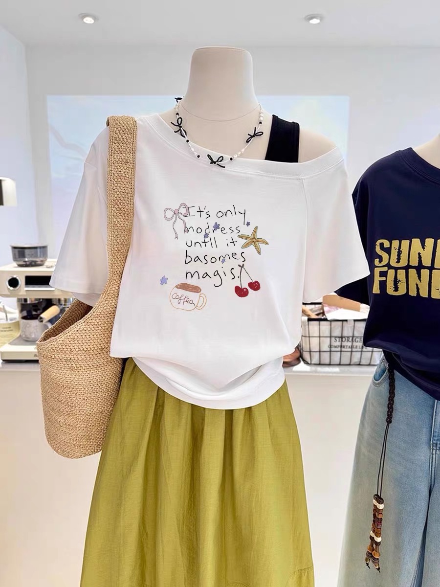 MY17529# 纯棉韩系ins风字母涂鸦印花短袖T恤女夏季休闲别致漂亮斜肩上衣潮女裝貨源服裝批發