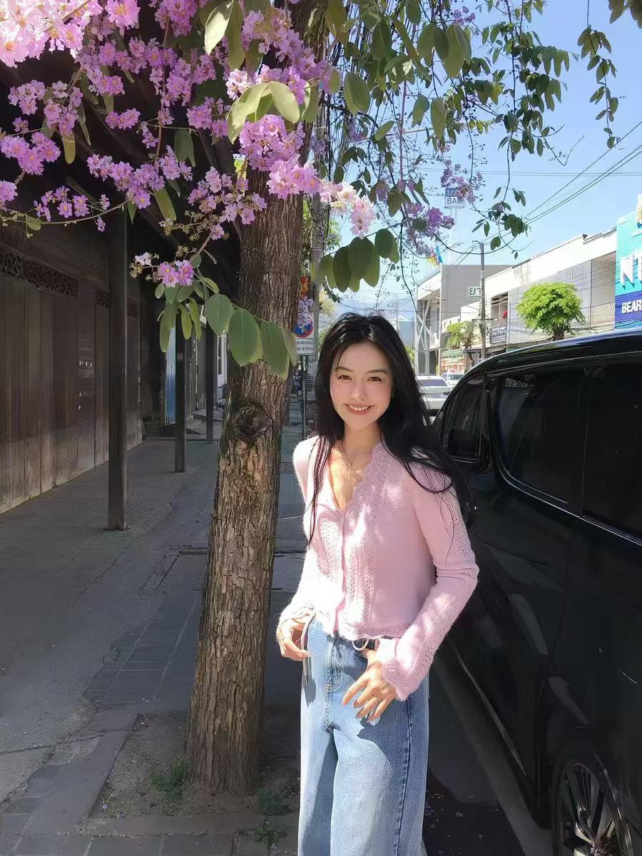 韓系粉紫色鏤空v領花邊針織開衫女春秋季溫柔風獨特外穿短款上衣