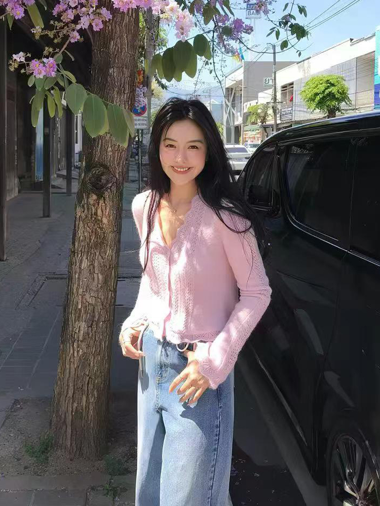 韓系粉紫色鏤空v領花邊針織開衫女春秋季溫柔風獨特外穿短款上衣