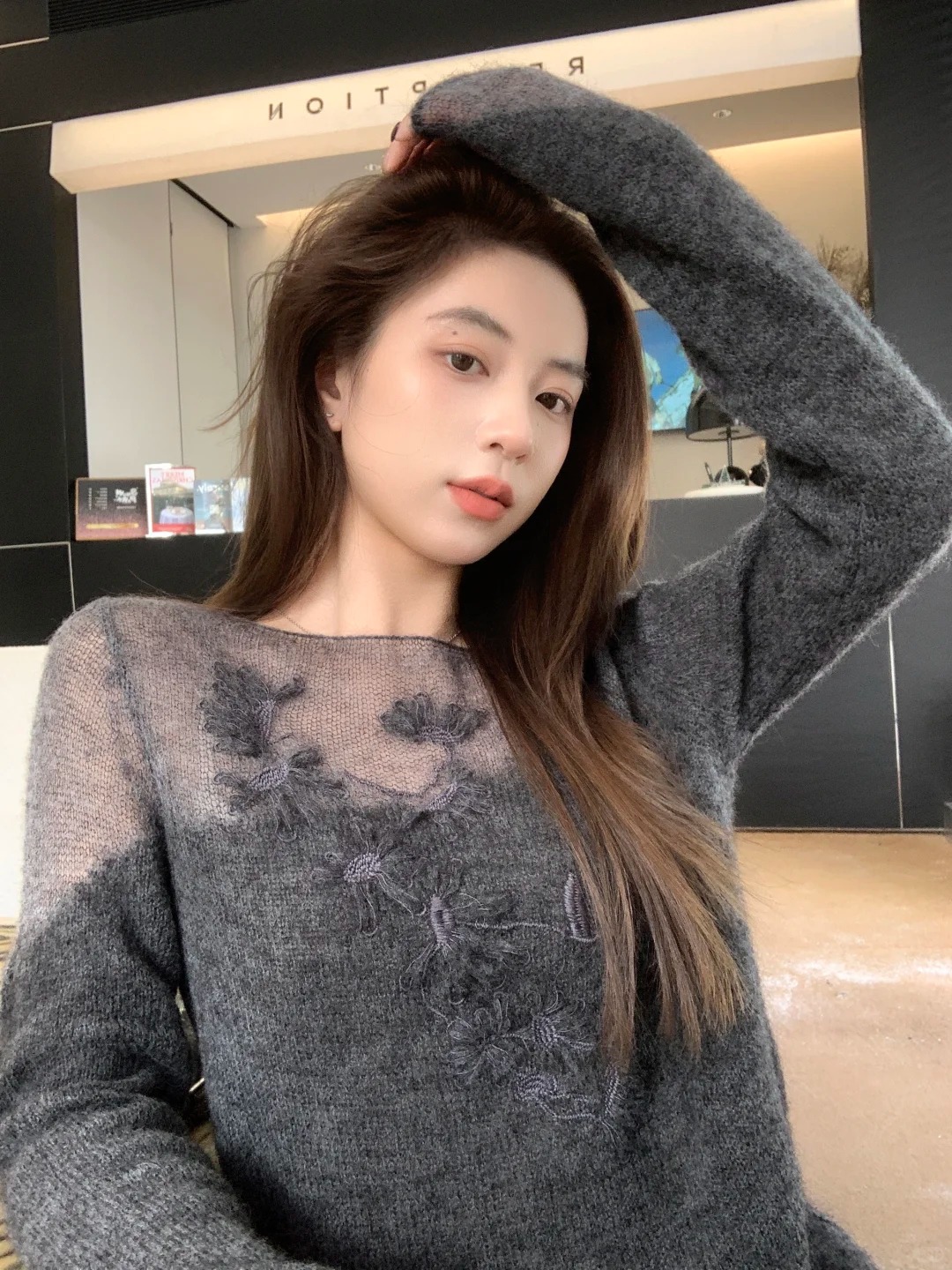 春季獨特漂亮上衣韓系絕美巨好看洋氣減齡小眾不撞款白色針織衫女