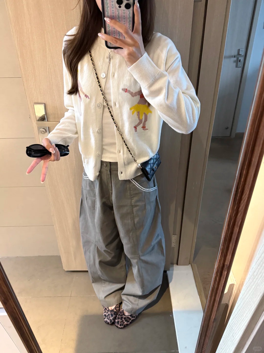 跳舞的女孩 輕薄罩衫開衫2026春季氛圍感圓領重工十字繡開衫