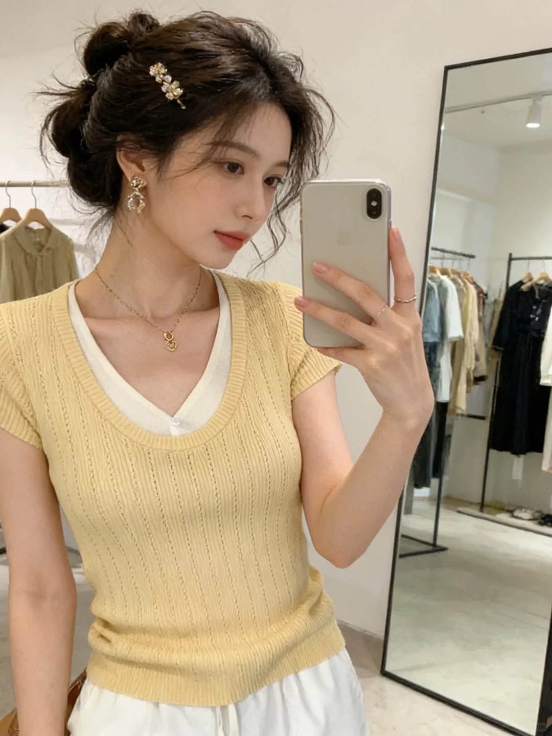 法式小資V領修身針織短袖t恤女夏季設計感撞色假兩件巨好看的上衣