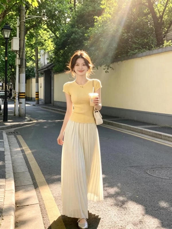 包芯紗 黃色圓領修身顯瘦短袖T恤女冰爽針織高端小資初夏上衣