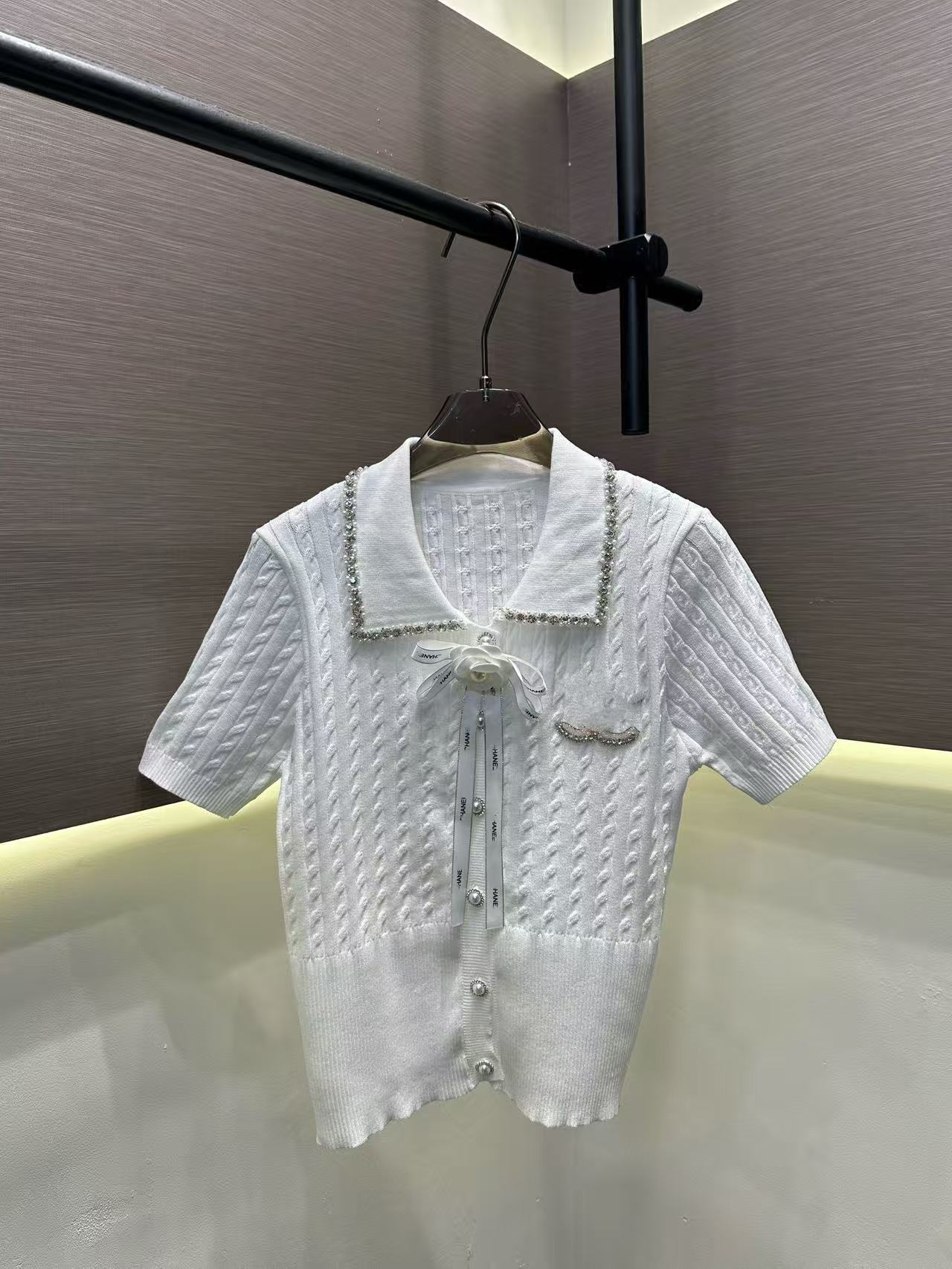 LYM STudio  溫柔甜美風白色短袖T恤女鑲鉆翻領蝴蝶結高級感上衣