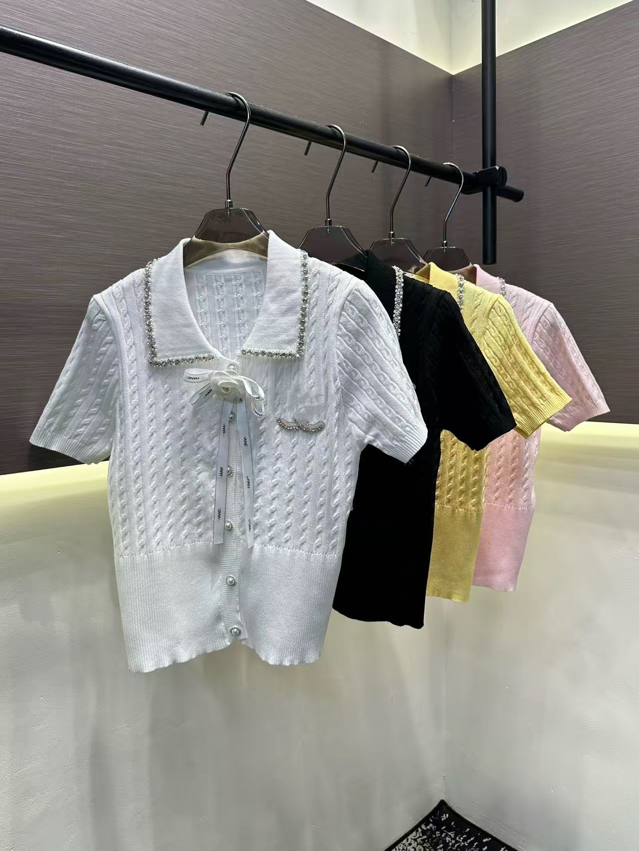 LYM STudio  溫柔甜美風白色短袖T恤女鑲鉆翻領蝴蝶結高級感上衣