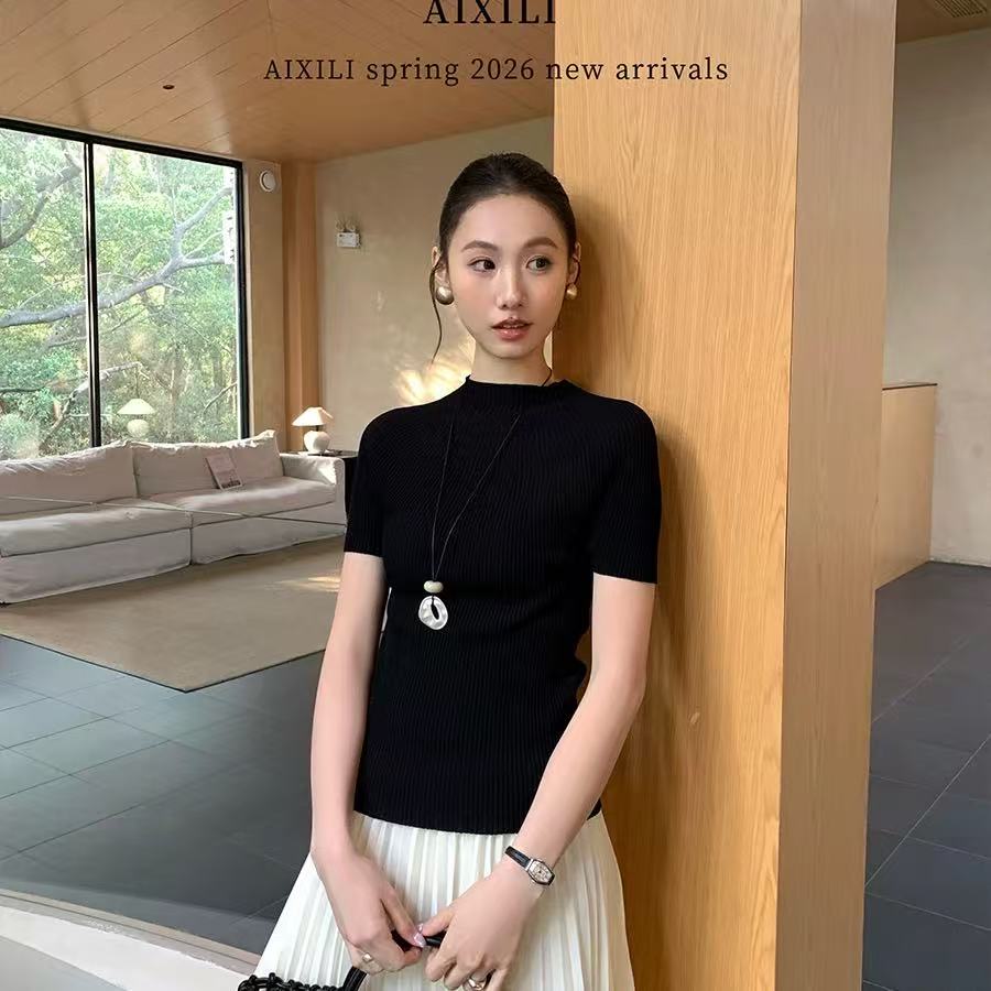 AIXILI愛西里-簡約高級感小高領顯瘦坑條設計百搭針織短袖針織衫
