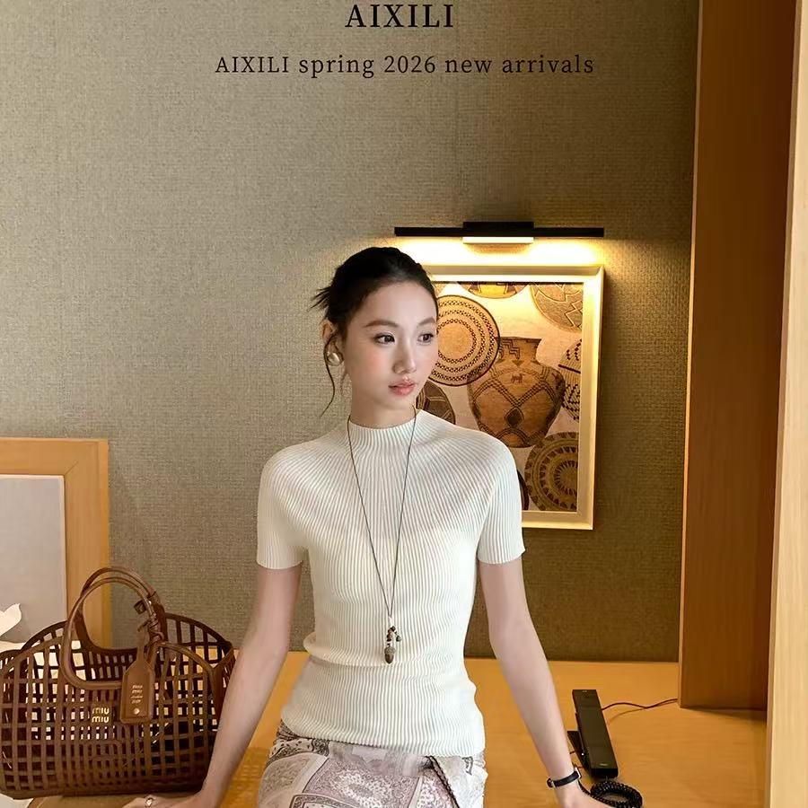 AIXILI愛西里-簡約高級感小高領顯瘦坑條設計百搭針織短袖針織衫
