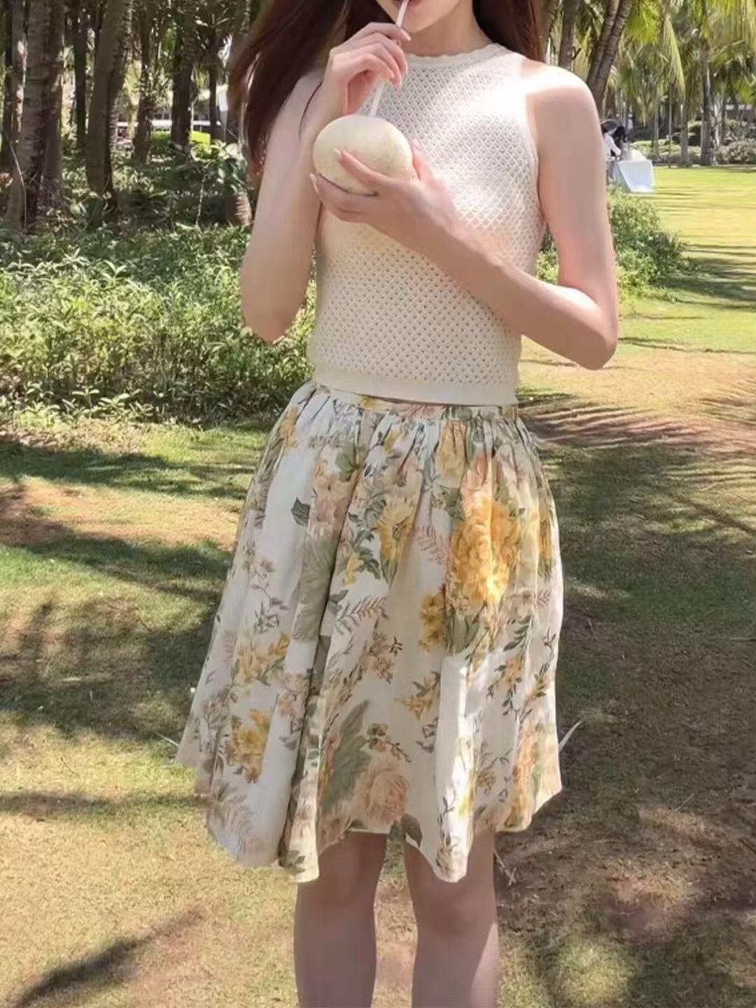 杏色鏤空針織背心女2026春夏獨特漂亮絕美純欲辣妹修身吊帶上衣