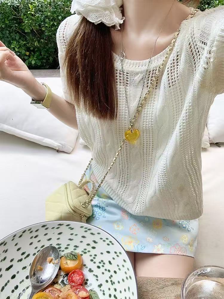 曾小咸 韓系黃色鏤空針織短袖t恤女2026新款夏寬松顯瘦慵懶風上衣