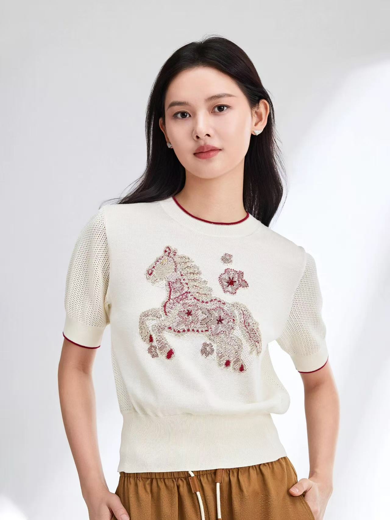 雅馬YAMAEP雅瑩 圓領刺繡撞色短袖針織 26夏新款9535