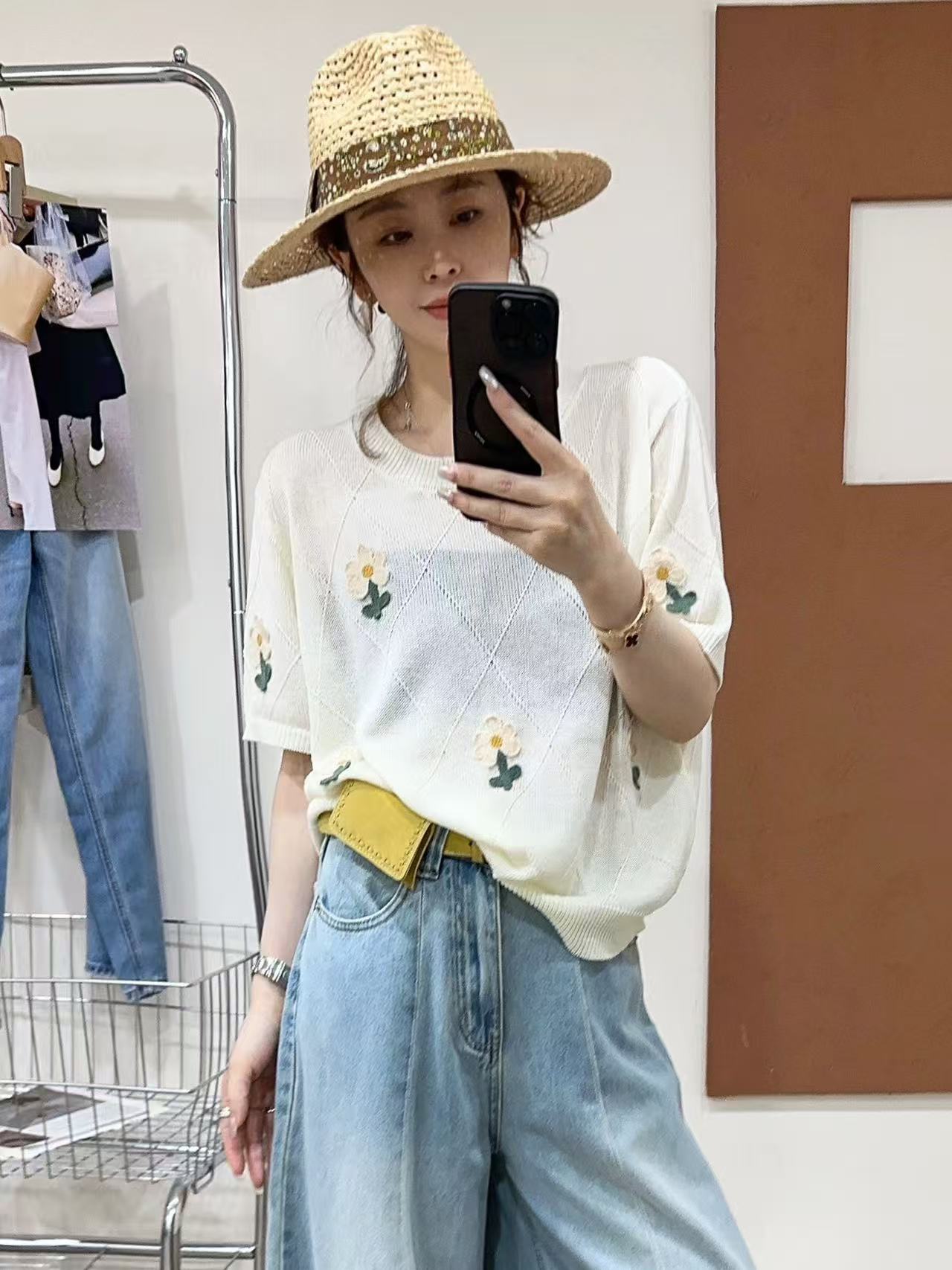 菱形格花朵刺繡冰絲針織衫女歐洲站2026春裝新款歐貨女裝打底衫潮