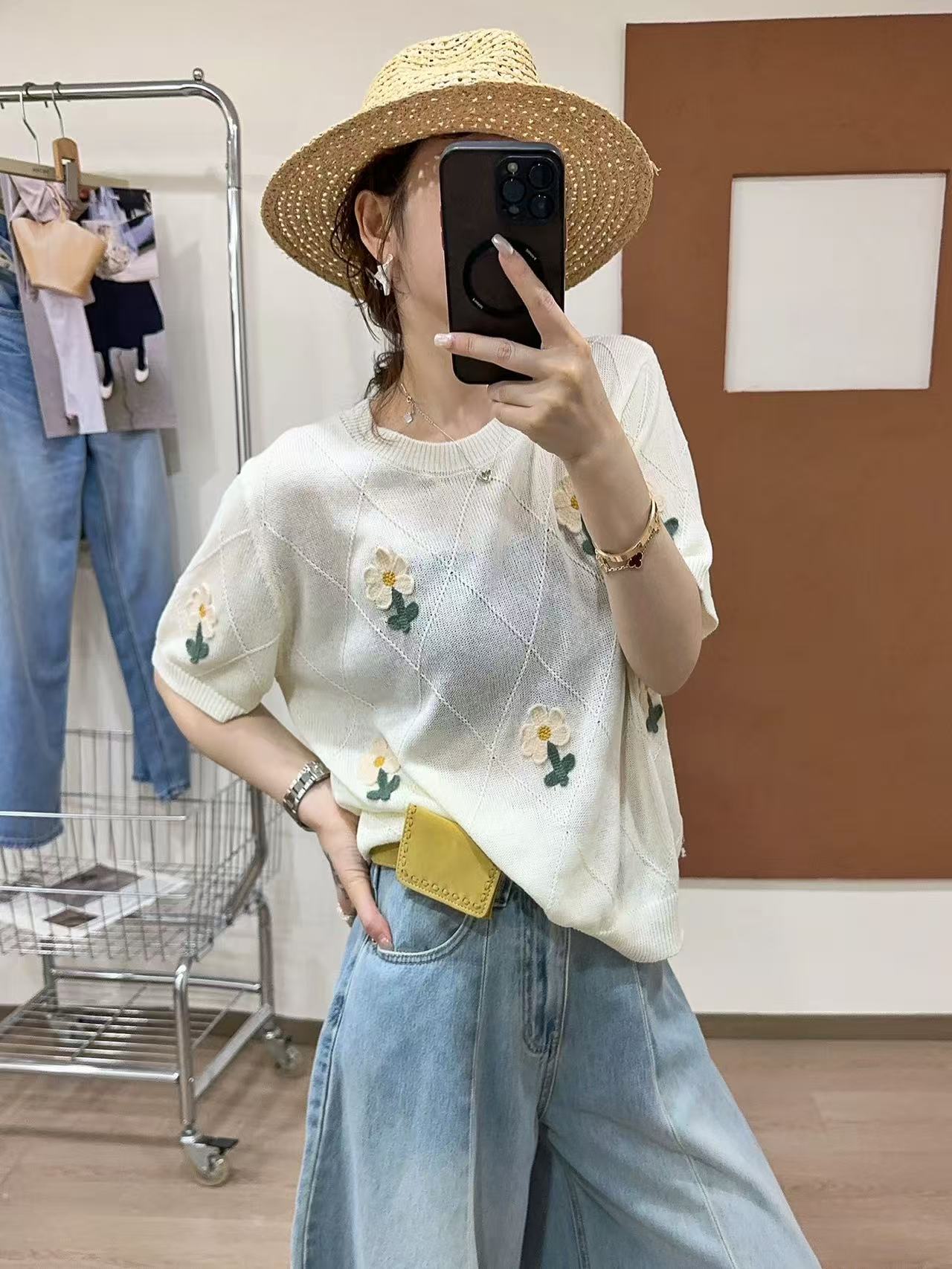 菱形格花朵刺繡冰絲針織衫女歐洲站2026春裝新款歐貨女裝打底衫潮