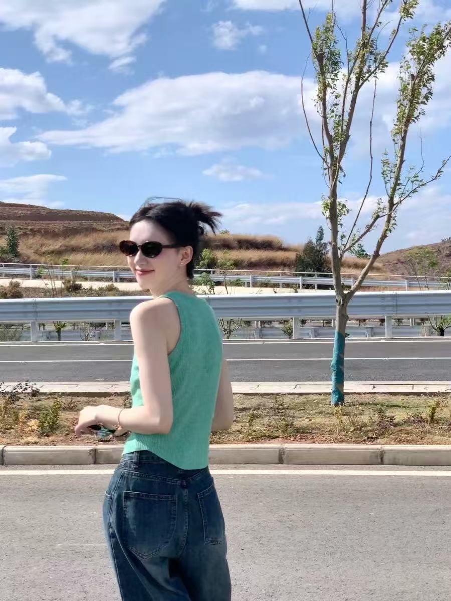 法式小清新綠色削肩無袖吊帶背心女內搭夏季外穿甜辣針織t恤上衣