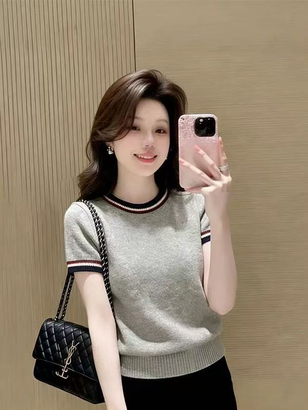 韓系慵懶撞色圓領短袖針織衫女春季新款設計感別致通勤絕美上衣潮