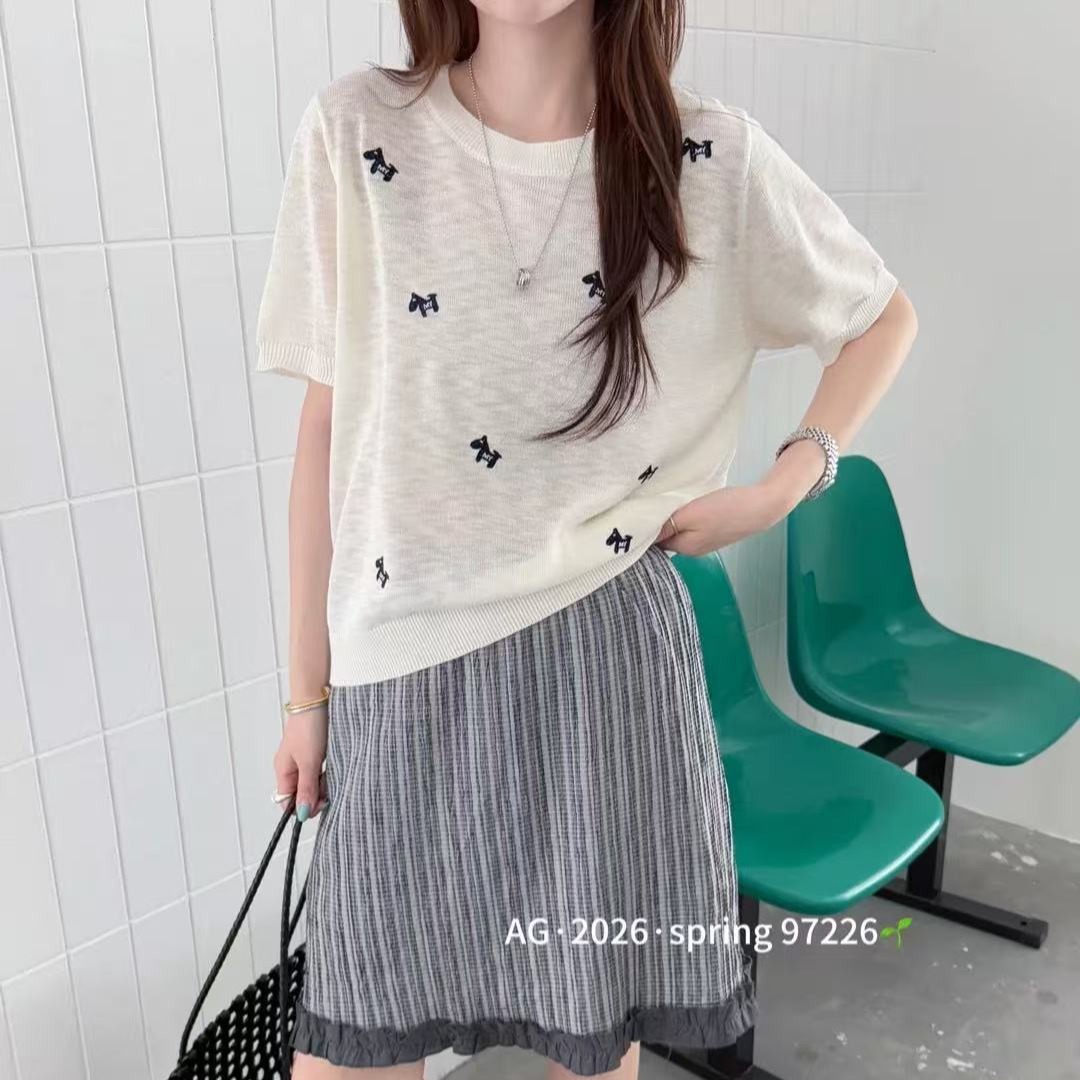春夏季新款時尚圓領短袖刺繡針織衫女寬松顯瘦百搭減齡打底衫上衣