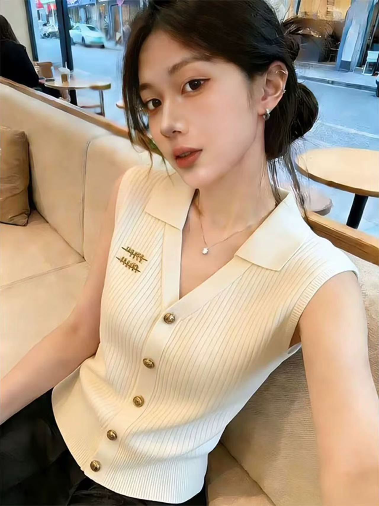 深圳南油輕奢高端貨~韓系翻領無袖針織馬甲背心女春季巨好看上衣