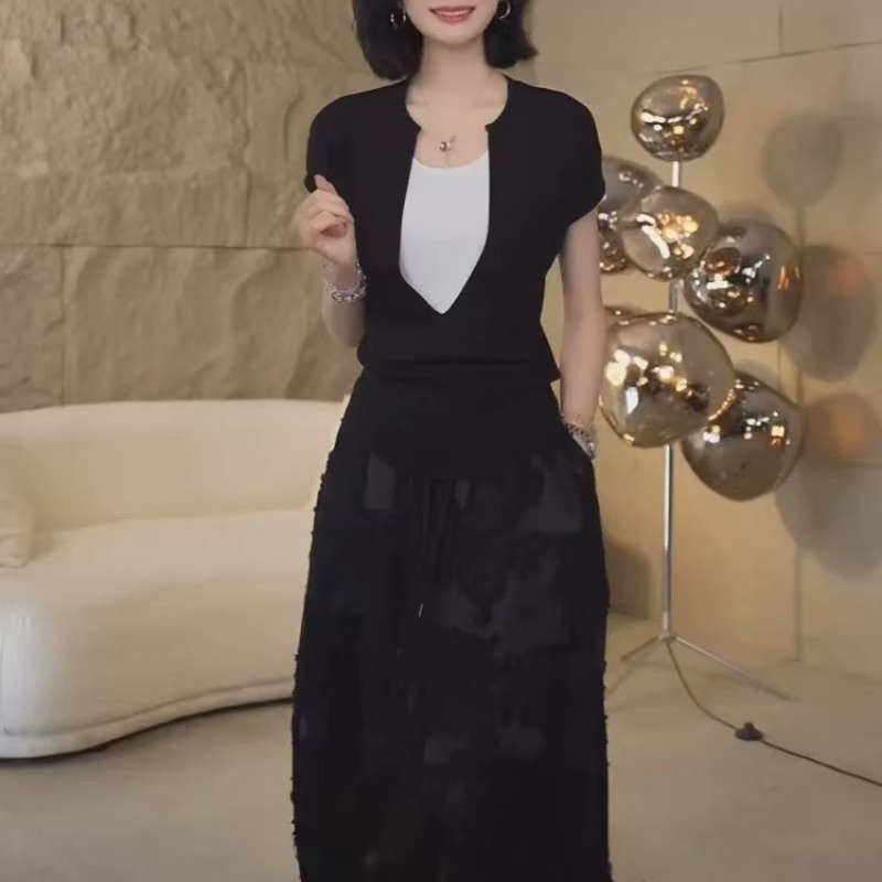 假兩件撞色法式針織衫女夏修身短袖t恤2026新款氣質顯瘦時尚上衣