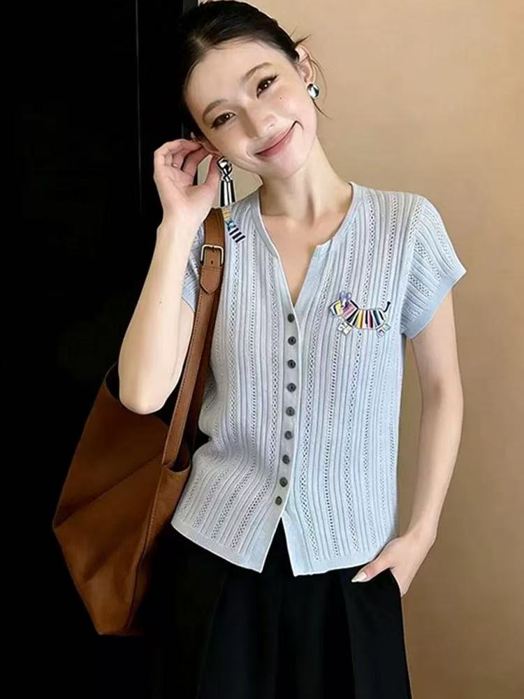 藍色小馬刺繡V領針織衫短袖女2026夏季新款日常通勤休閑百搭上衣