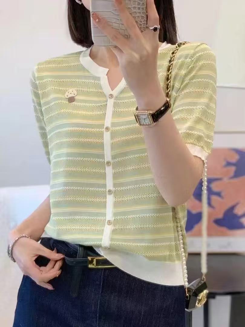 冰絲條紋V領短袖針織衫女2026夏裝新款韓系百搭可愛風上衣T恤薄款