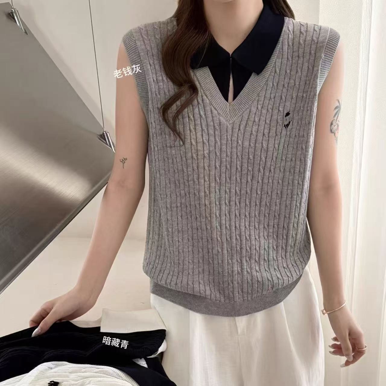 2026夏季新款韓版寬松發財馬刺繡V領無袖針織衫女百搭顯瘦上衣潮