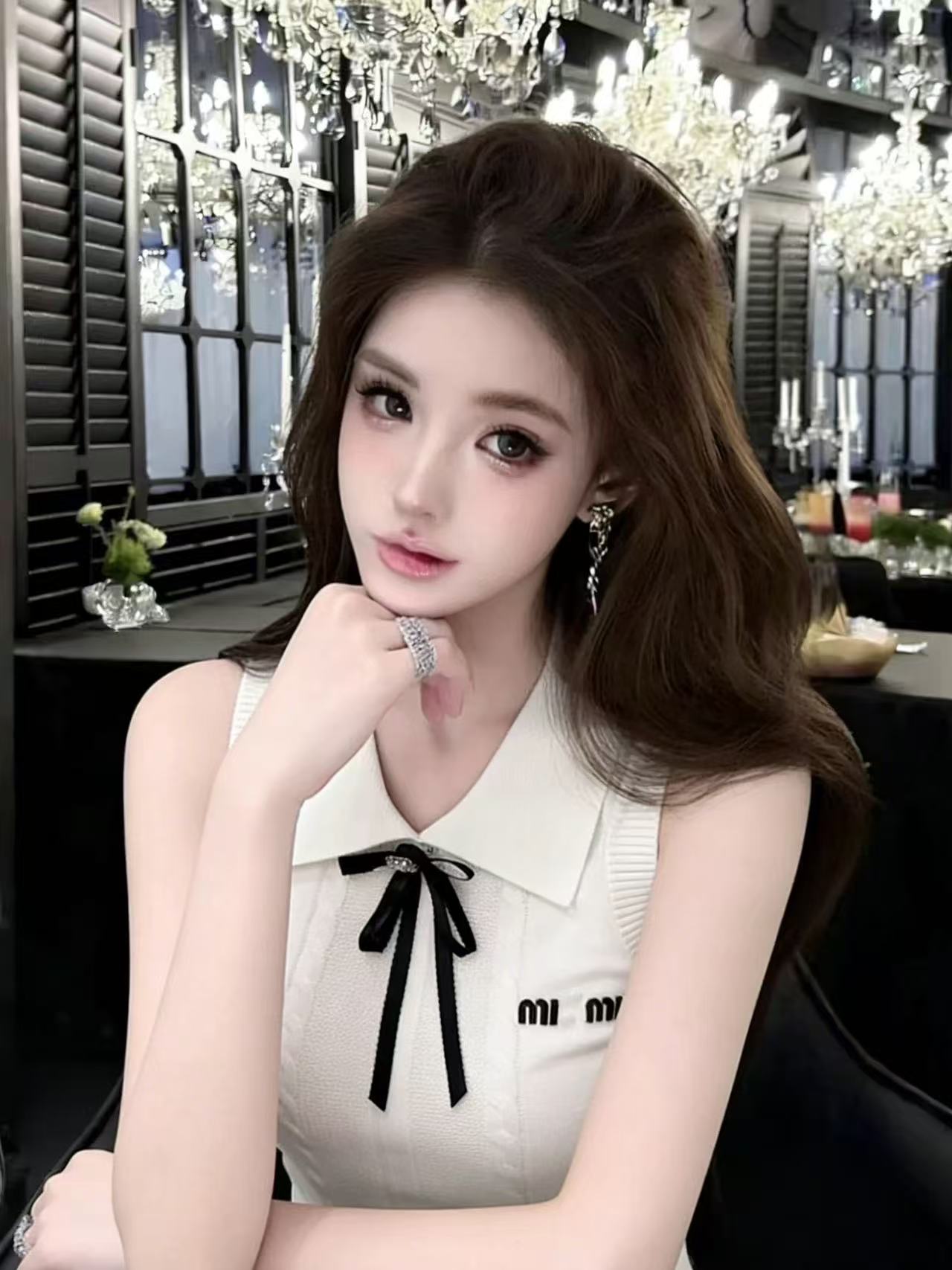 LYM STudio     白色針織翻領背心女無袖修身通勤外穿高級感上衣
