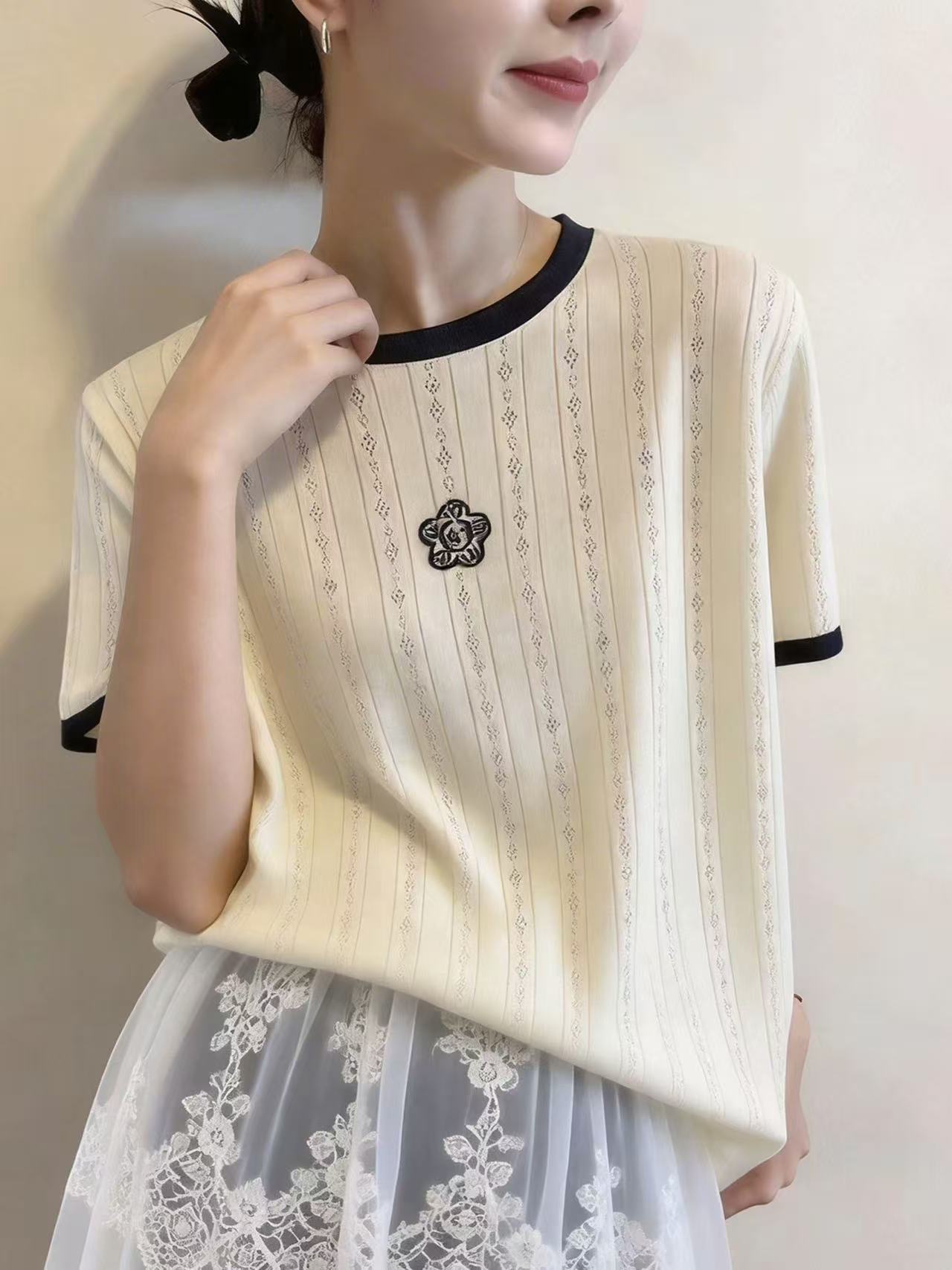 夏季薄款小香風鏤空冰絲針織短袖t恤女2026新款漂亮獨特短款上衣