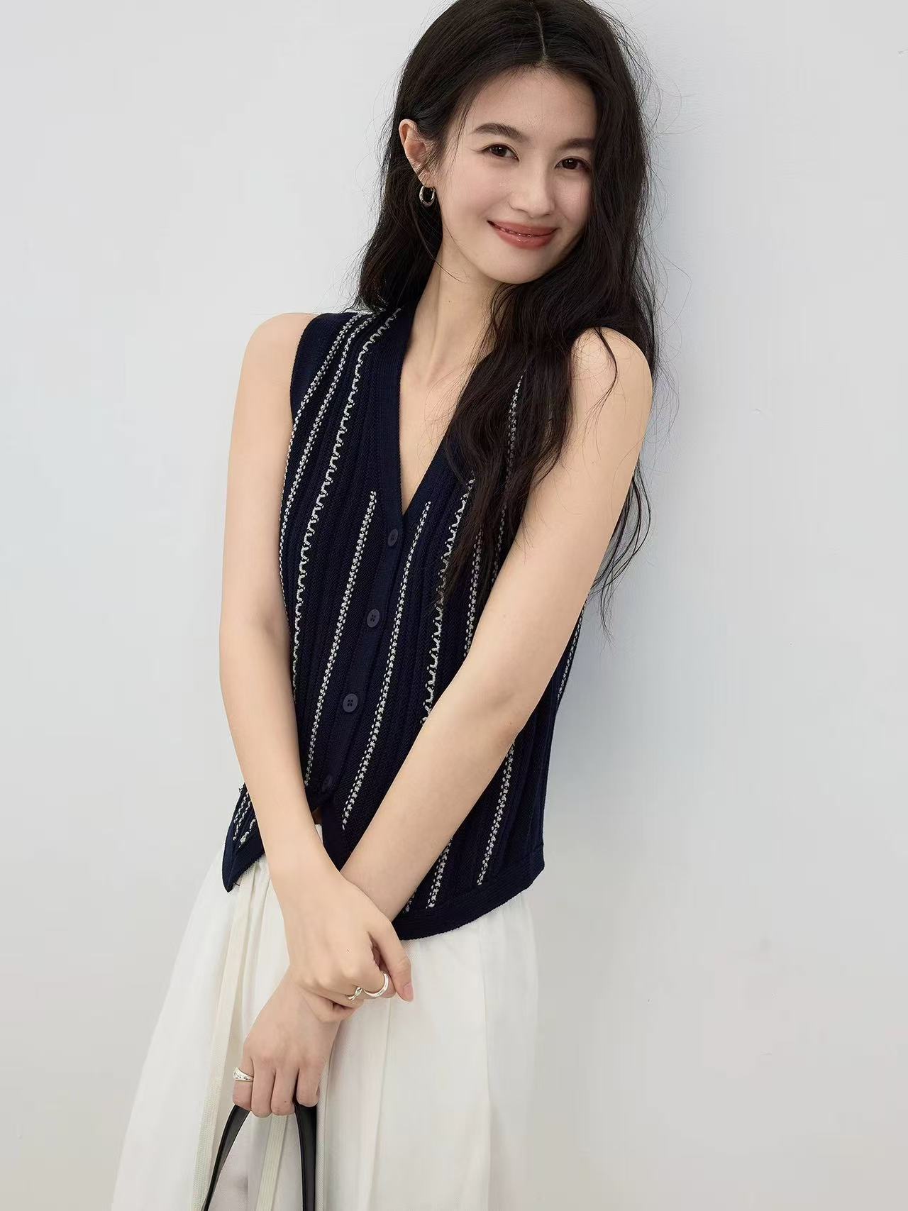 范希文·桑蠶絲混紡撞色條紋針織馬甲女2026夏季新款輕薄無袖開衫